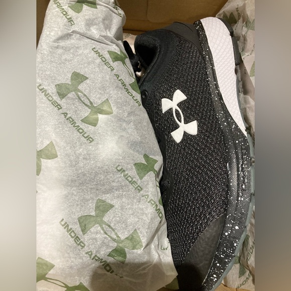 BRAND NEWUnder Armour Men's Charged Escape 3 Big Logo 4E Wide Mesh Running Shoes - Picture 5 of 5